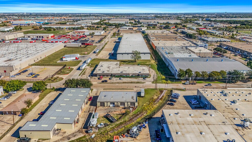 More Photos Of 8160 Moberly Ln, Dallas Light Manufacturing For Lease