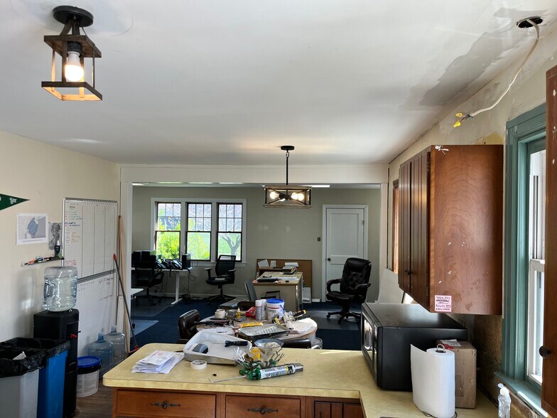 More Photos Of 1211 Cinnaminson Ave, Cinnaminson Warehouse For Lease