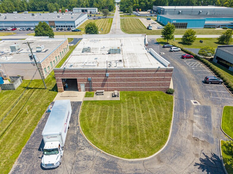 More Photos Of 275 Outerbelt St, Columbus Office For Sale