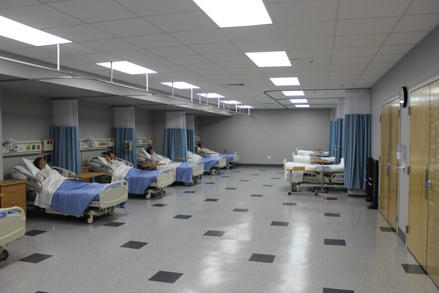 More Photos Of 12251 Bernard Pky, Gulfport Office For Sale