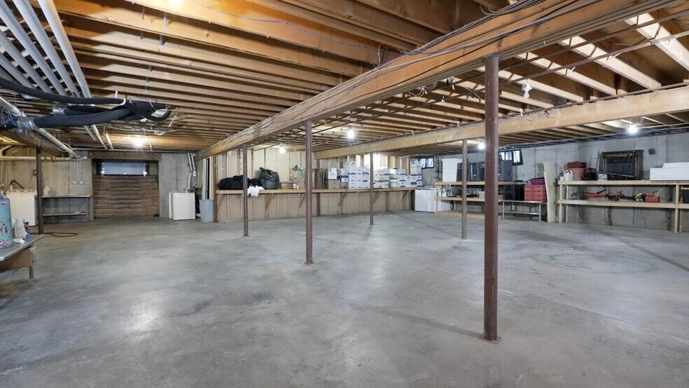 More Photos Of 697 Bear Swamp Rd, Peru General Retail For Sale