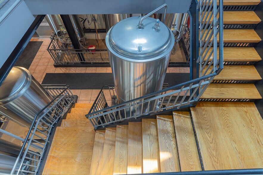 More Photos Of 3 Main St, New Paltz Restaurant For Sale