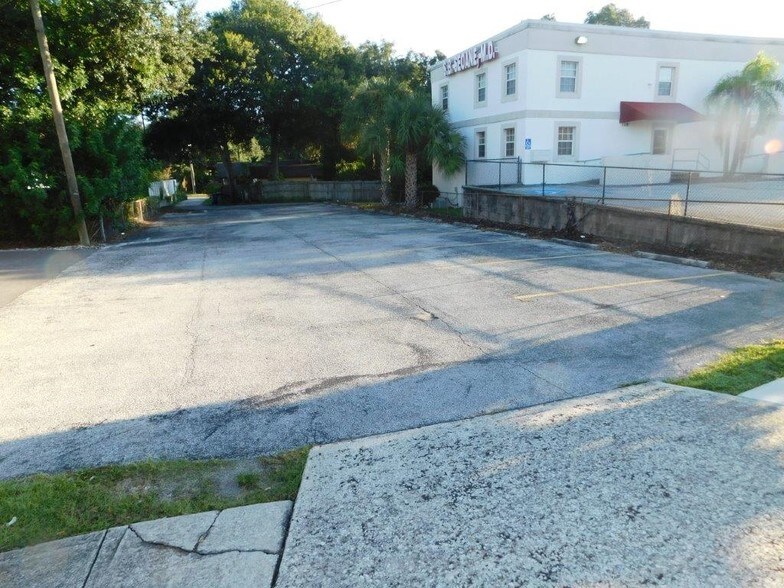 More Photos Of 107-121 Allamanda Dr, Lakeland Unknown For Lease