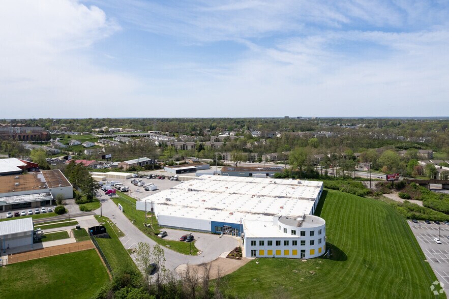 More Photos Of 11100 Linpage Pl, Saint Louis Self Storage For Lease