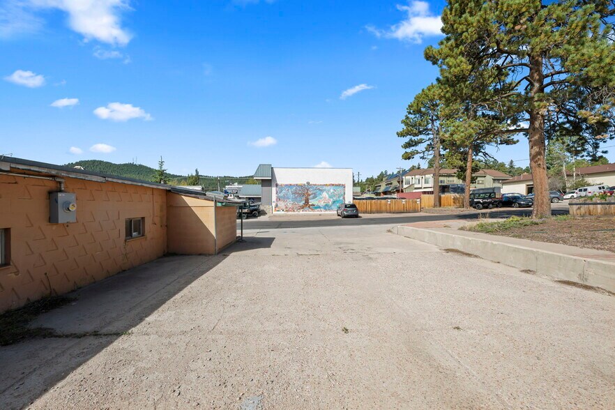 More Photos Of 222 W Midland Ave, Woodland Park Storefront For Sale