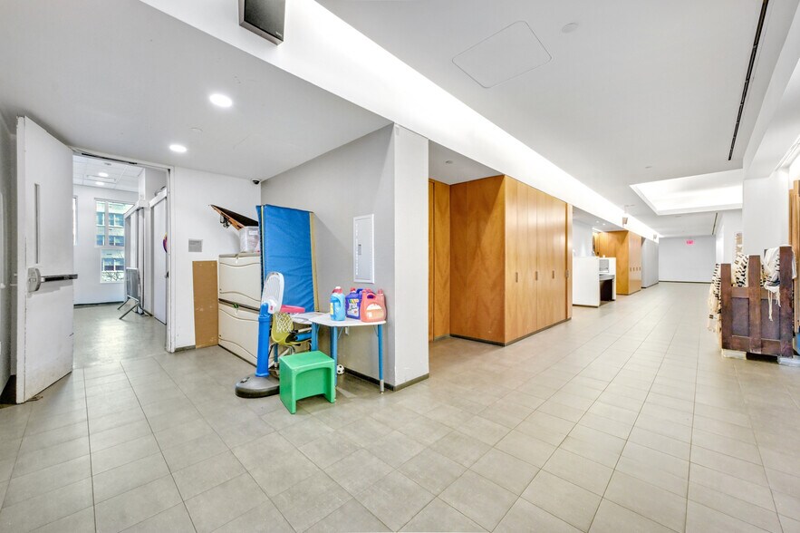 More Photos Of 180 Amsterdam Ave, New York Religious Facility For Lease