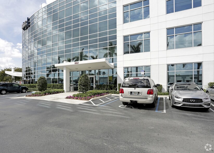 More Photos Of 2500 NW 107th Ave, Miami Office For Sale