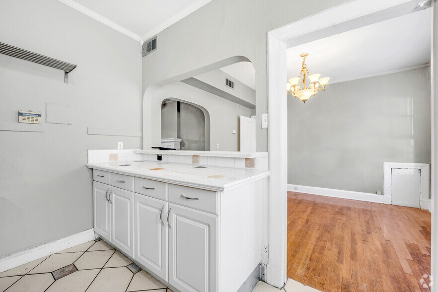 More Photos Of 4425 Swiss Ave, Dallas Apartments For Sale