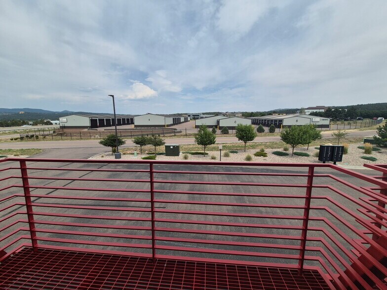 More Photos Of 1925 Deer Creek, Monument Showroom For Sale