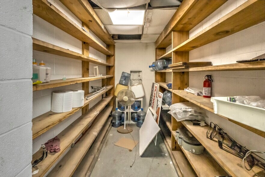 More Photos Of 1909 N Highway 81, Duncan Auto Dealership For Sale