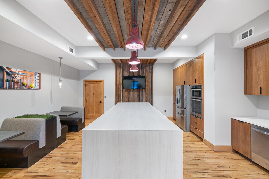 More Photos Of 91 W Hightower Dr, Dawsonville Warehouse For Sale