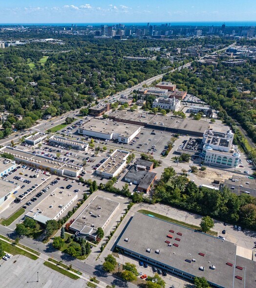 More Photos Of 21 Kern Rd, Toronto Showroom For Sale