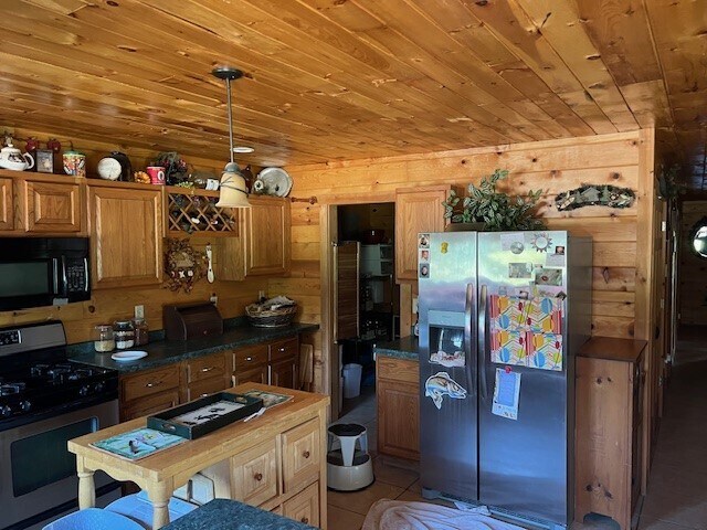 More Photos Of W10005 WI-54, Black River Falls Warehouse For Sale