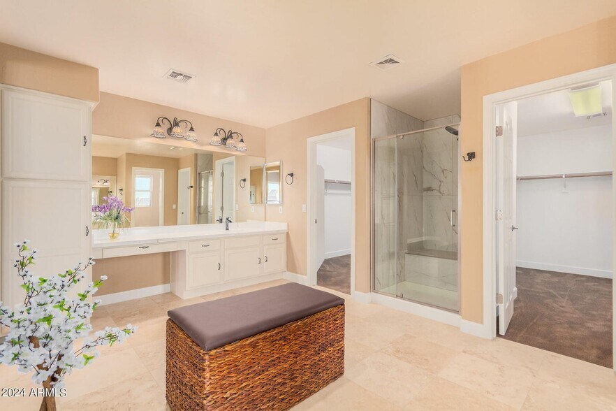 More Photos Of 1330 E Lynx Way, Chandler Specialty For Sale