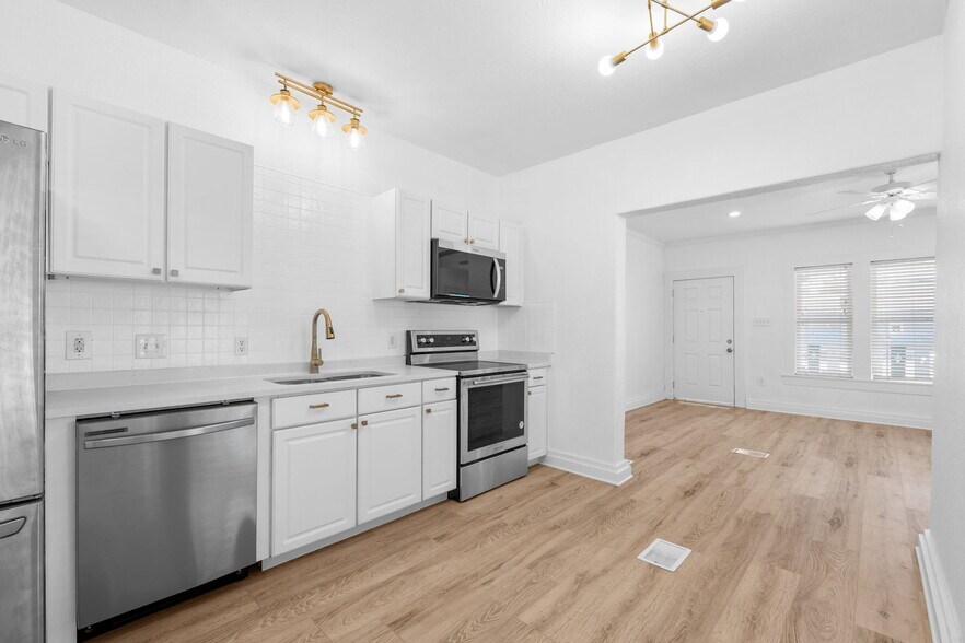 More Photos Of 603 E Grayson St, San Antonio Apartments For Sale