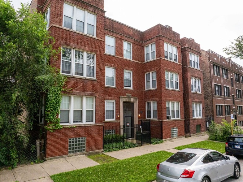 More Photos Of 1509 E 69th Pl, Chicago Apartments For Sale
