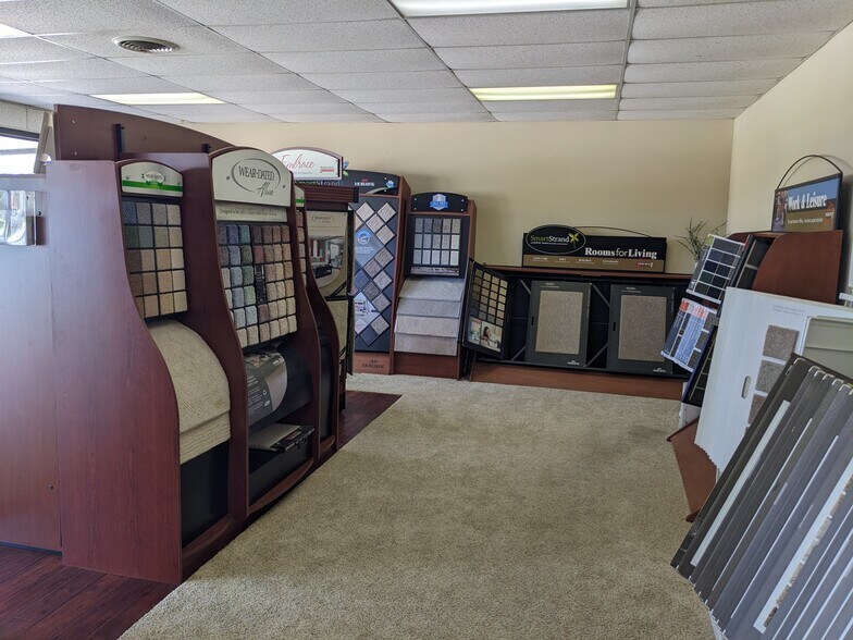 More Photos Of 71 S Valdosta Rd, Lakeland General Retail For Sale