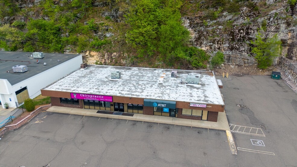 More Photos Of 132 Federal Rd, Danbury Storefront For Lease
