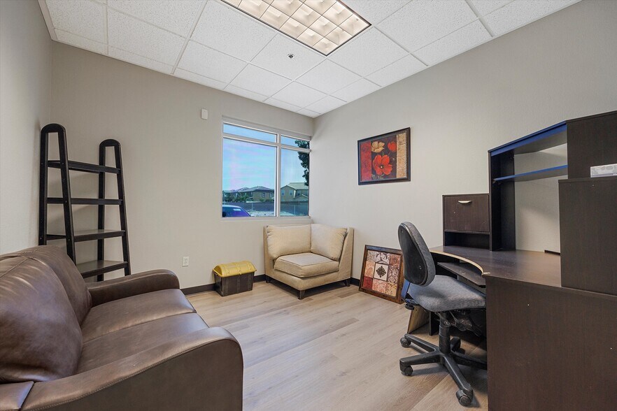 More Photos Of 4130 N Martin Luther King Blvd, North Las Vegas Office For Sale