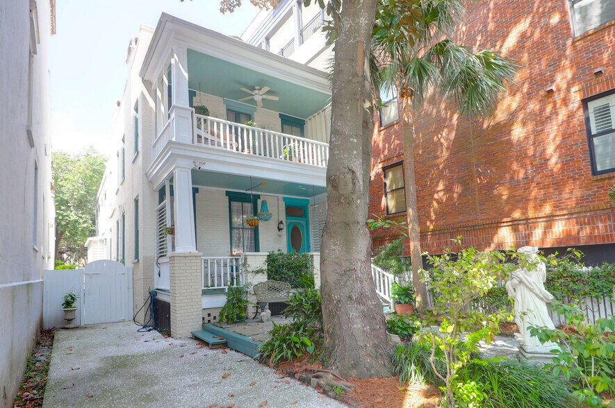 More Photos Of 78 Society St, Charleston Specialty For Sale