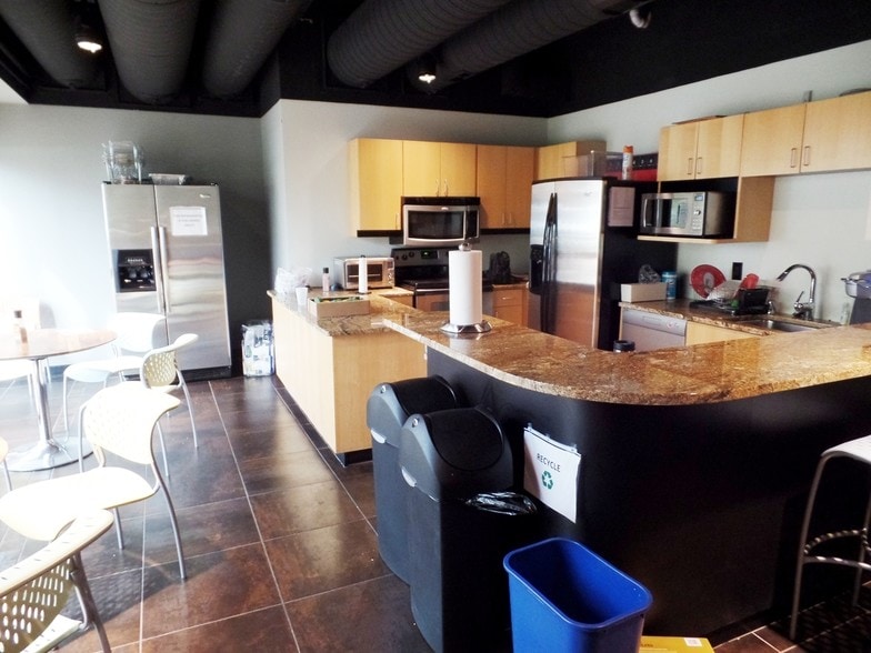 More Photos Of 5424 Glenridge Dr NE, Atlanta Office For Sale