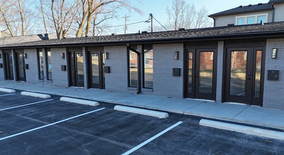 More Photos Of 231 S Rangeline Rd, Carmel Loft Creative Space For Lease