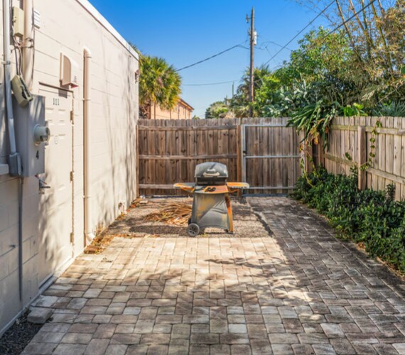 More Photos Of 105-111 Cleveland Ave, Cocoa Beach Storefront For Lease