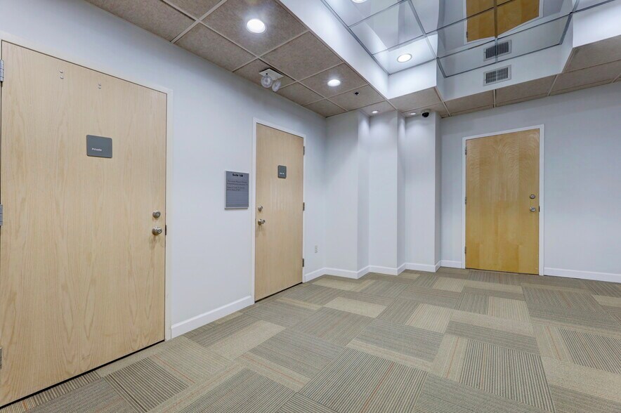 More Photos Of 342 Hamburg Tpke, Wayne Medical For Sale