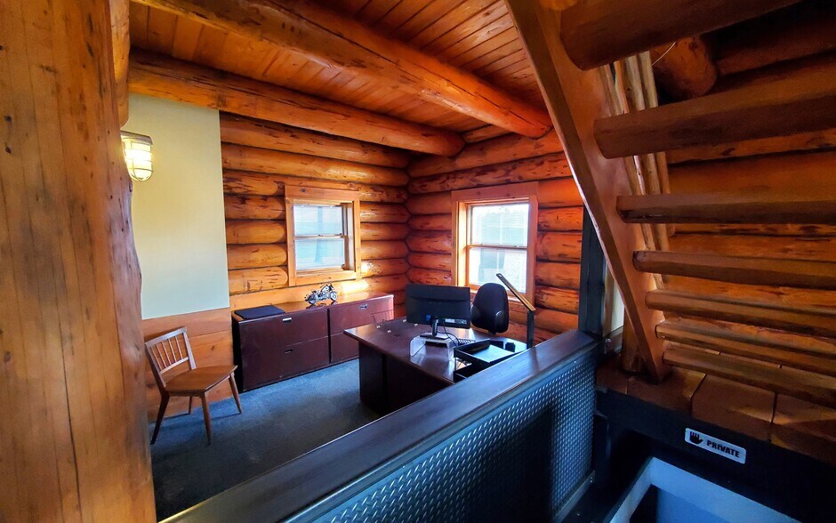 More Photos Of 4020 N Huetter Rd, Coeur d'Alene Flex For Lease