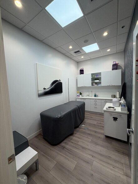 More Photos Of 8929 Madison Ave, Fair Oaks Freestanding For Lease