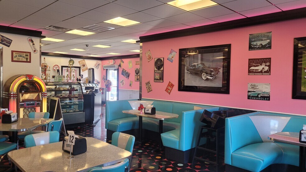 More Photos Of 5684 Sullivan Trl, Nazareth Restaurant For Sale