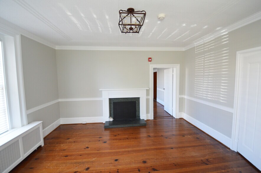 More Photos Of 235 S Church St, Winston-Salem Office For Lease