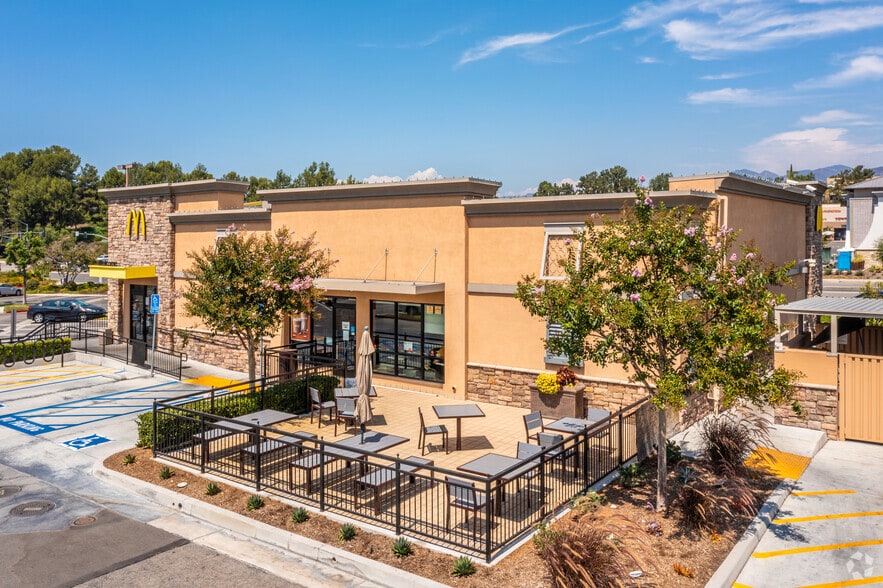 More Photos Of 27678-27766 Santa Margarita Pky, Mission Viejo Unknown For Lease