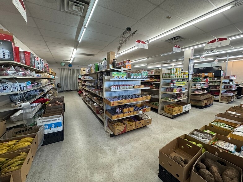 More Photos Of 1101 N McCord Rd, Toledo Storefront For Lease