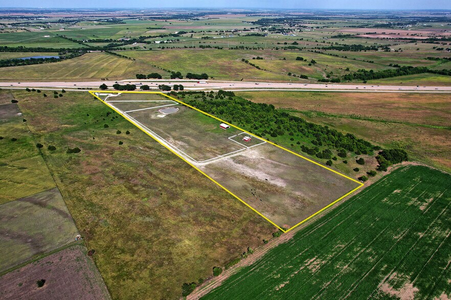 More Photos Of 6882 N Interstate Highway 35 E, Waxahachie Land For Sale