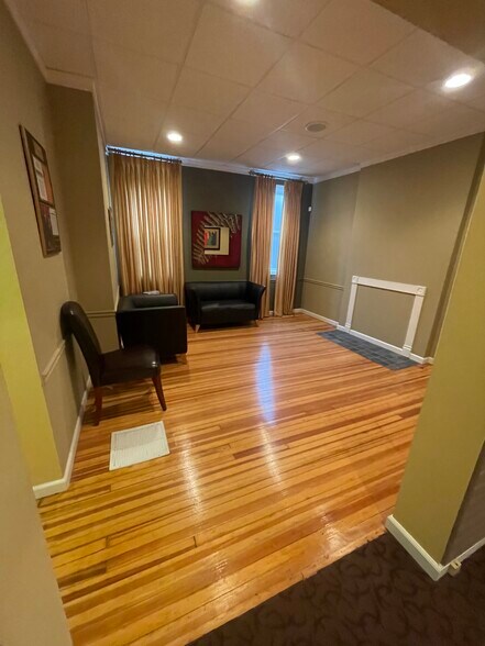 More Photos Of 3313 Brighton Rd, Pittsburgh Funeral Home For Sale