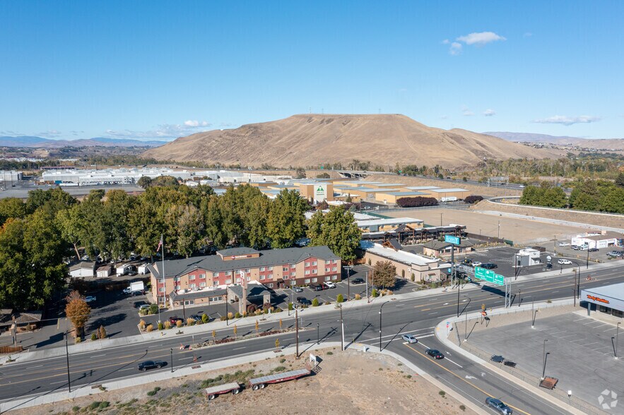 More Photos Of 1614 N 1st St, Yakima Hotel For Sale