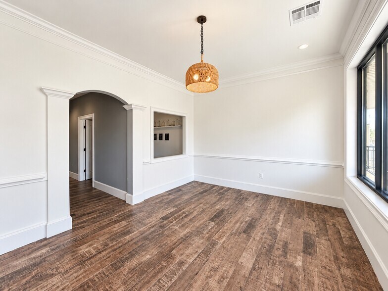 More Photos Of 501 S Main St, Alpharetta Medical For Lease