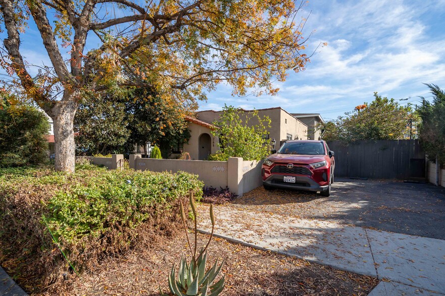 Primary Photo Of 268 W Ash Ave, Burbank Apartments For Sale