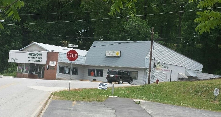 Primary Photo Of 504 Irvin St, Cornelia Freestanding For Sale