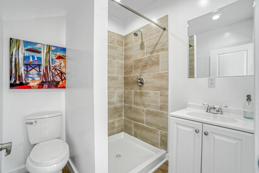 More Photos Of 5107 Crenshaw Blvd, Los Angeles Apartments For Sale