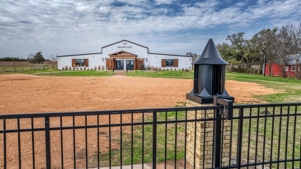 More Photos Of 2260 Texas 237, Round Top Warehouse For Lease