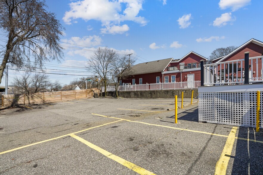 More Photos Of 110 School St, Pawtucket Bar For Sale