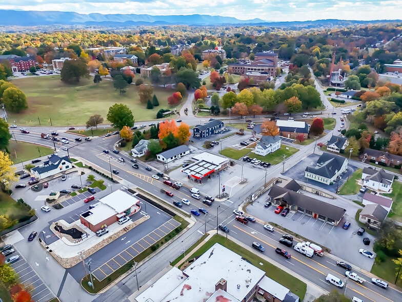 More Photos Of 605 S Washington St, Maryville Convenience Store For Sale