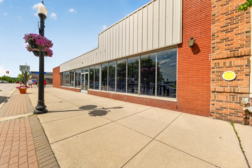 More Photos Of 458 Main St, Belleville Storefront Retail Office For Sale
