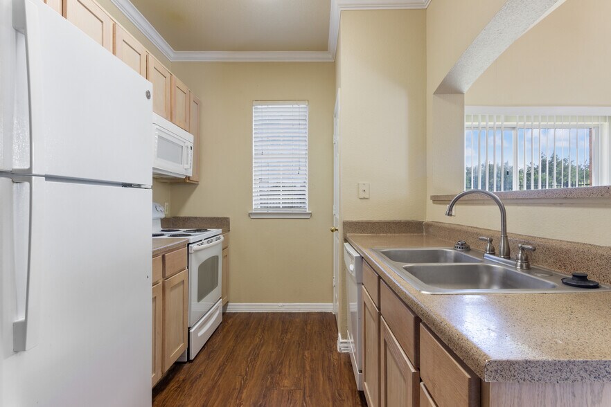 3245 Simpson Stuart Rd, Dallas, TX 75241 Apartments For Sale