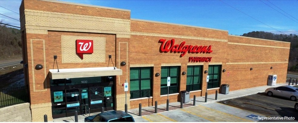 More Photos Of 101 Bessemer Super Hwy, Midfield Drugstore For Lease