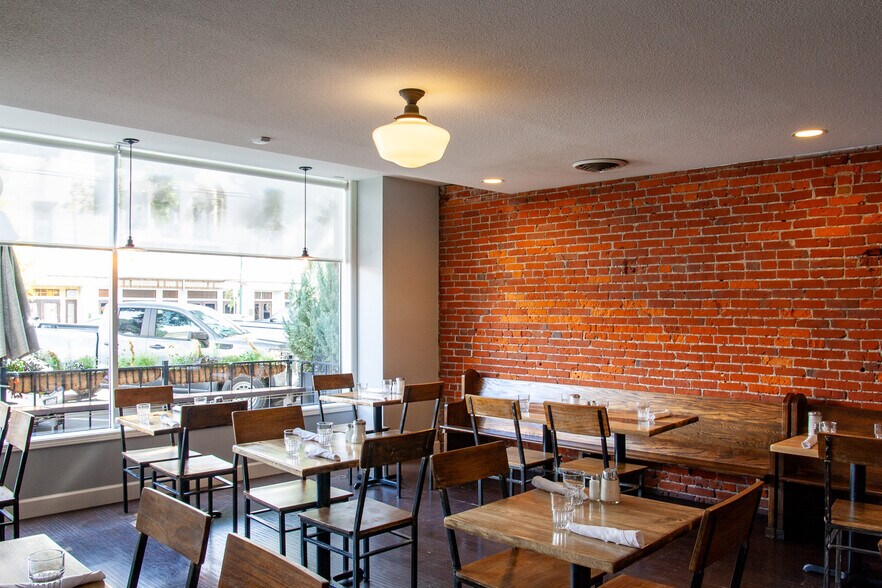 More Photos Of 57 E Main St, Walla Walla Restaurant For Lease