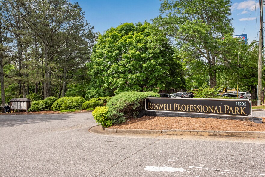 More Photos Of 11205 Alpharetta Hwy, Roswell Office Residential For Sale