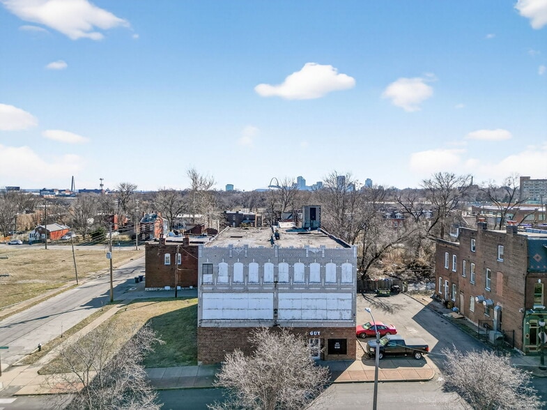More Photos Of 2000-2014 Salisbury St, Saint Louis General Retail For Sale